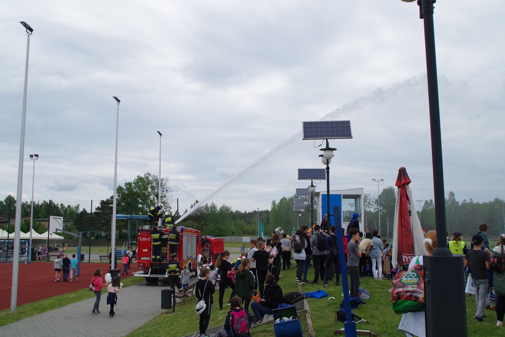 Fotrografia w trakcie Dznia Dziecka 2021 na stadionie miejskim w Kaletach